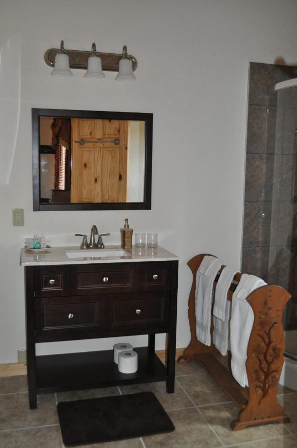 | Elkwood Manor Bed & Breakfast