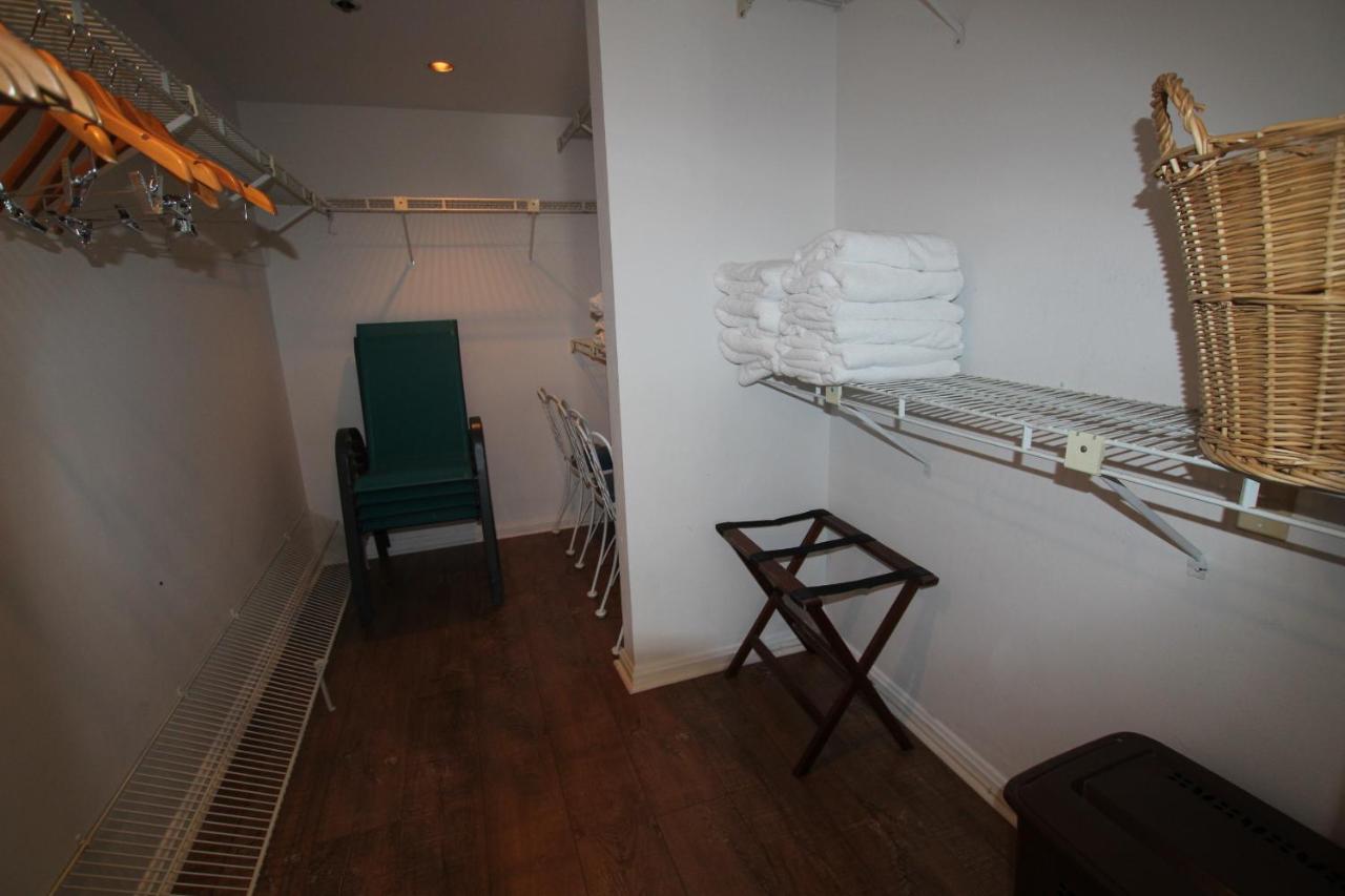 | 2 Bedroom 2 Bath Beachfront Condo on Miami Beach Millionaire Row