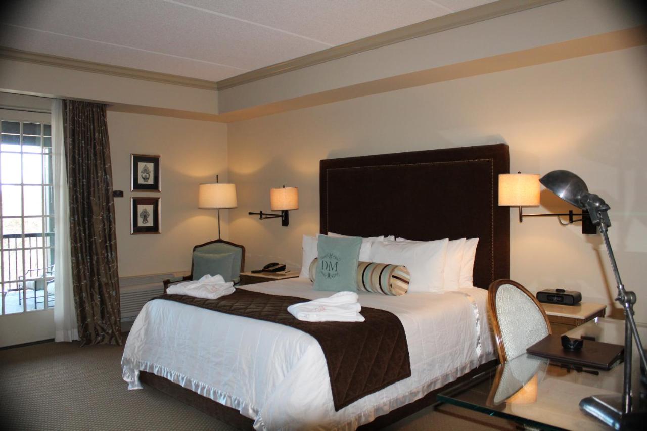 | Diamond Mills Hotel & Tavern