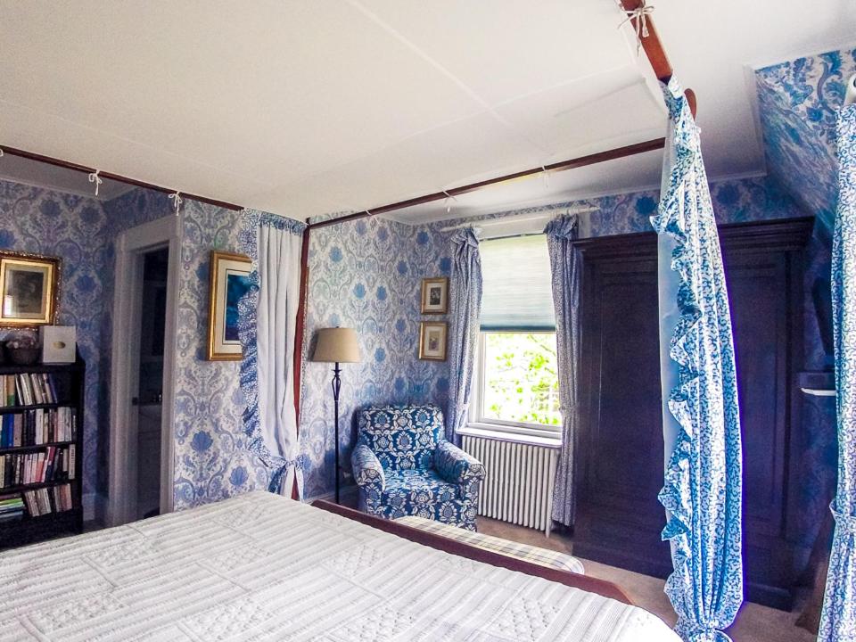 | Harbor Knoll Bed and Breakfast
