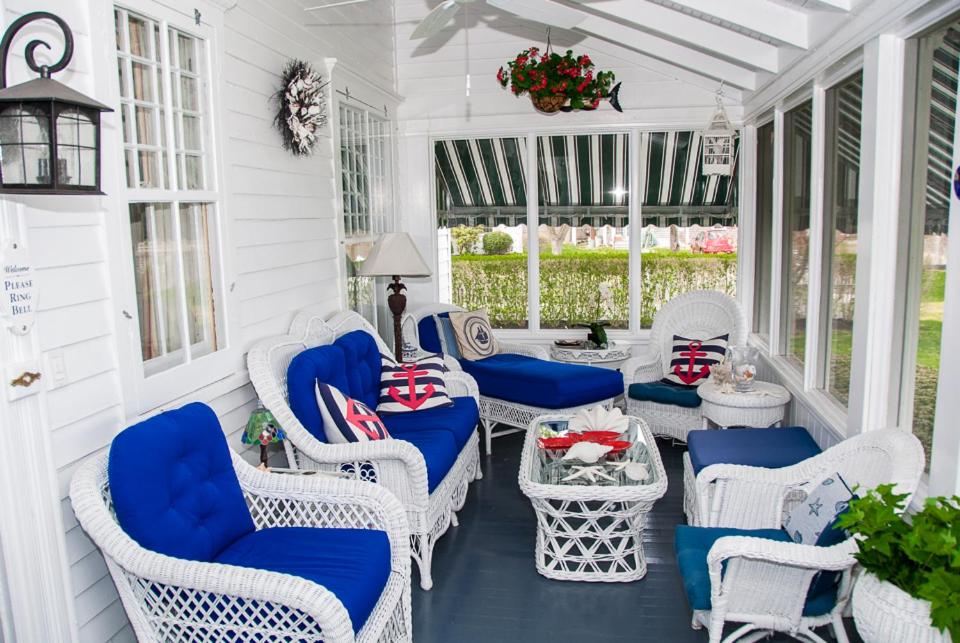  | Harbor Knoll Bed and Breakfast