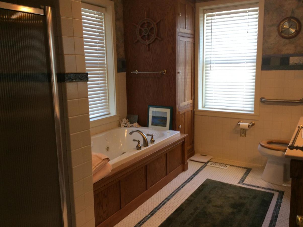 | Clary Lake Bed and Breakfast