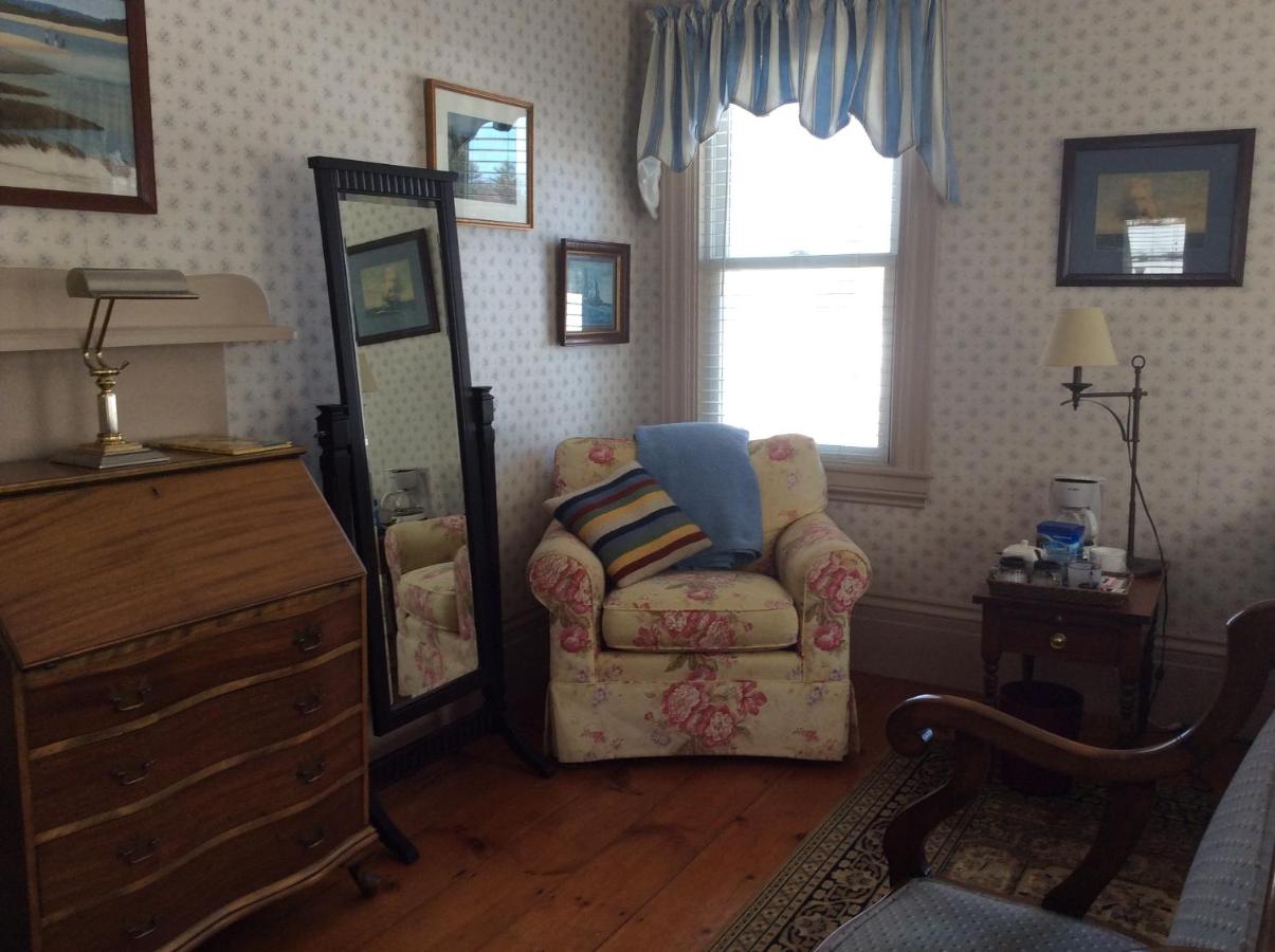 | Clary Lake Bed and Breakfast