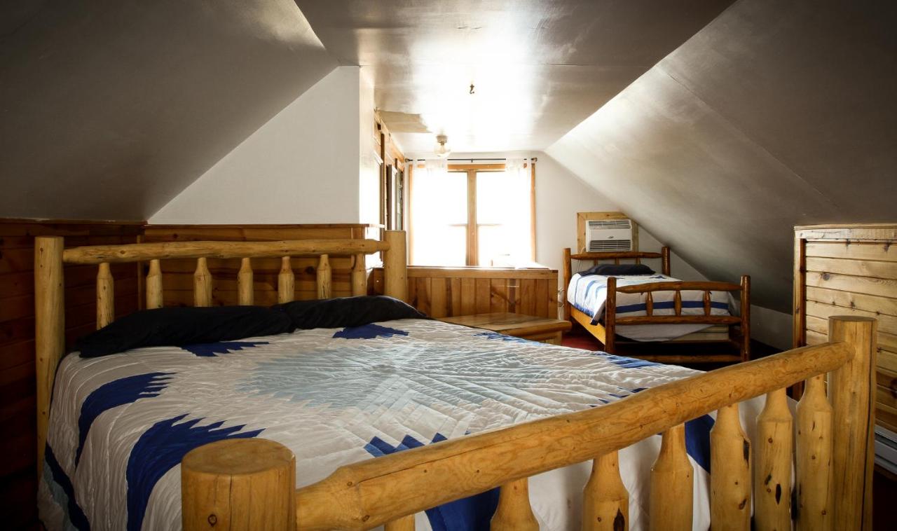  | Cole Cabins