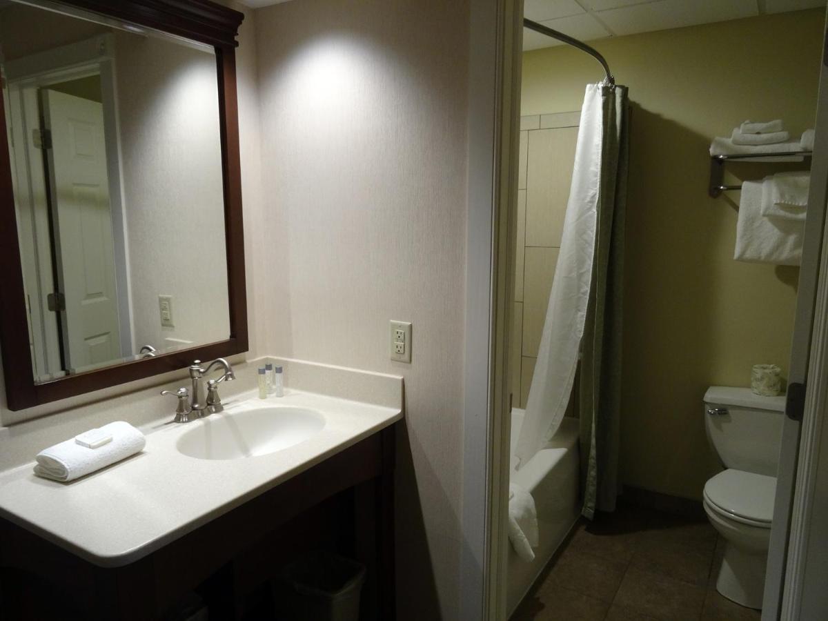 | Bird-in-Hand Family Inn