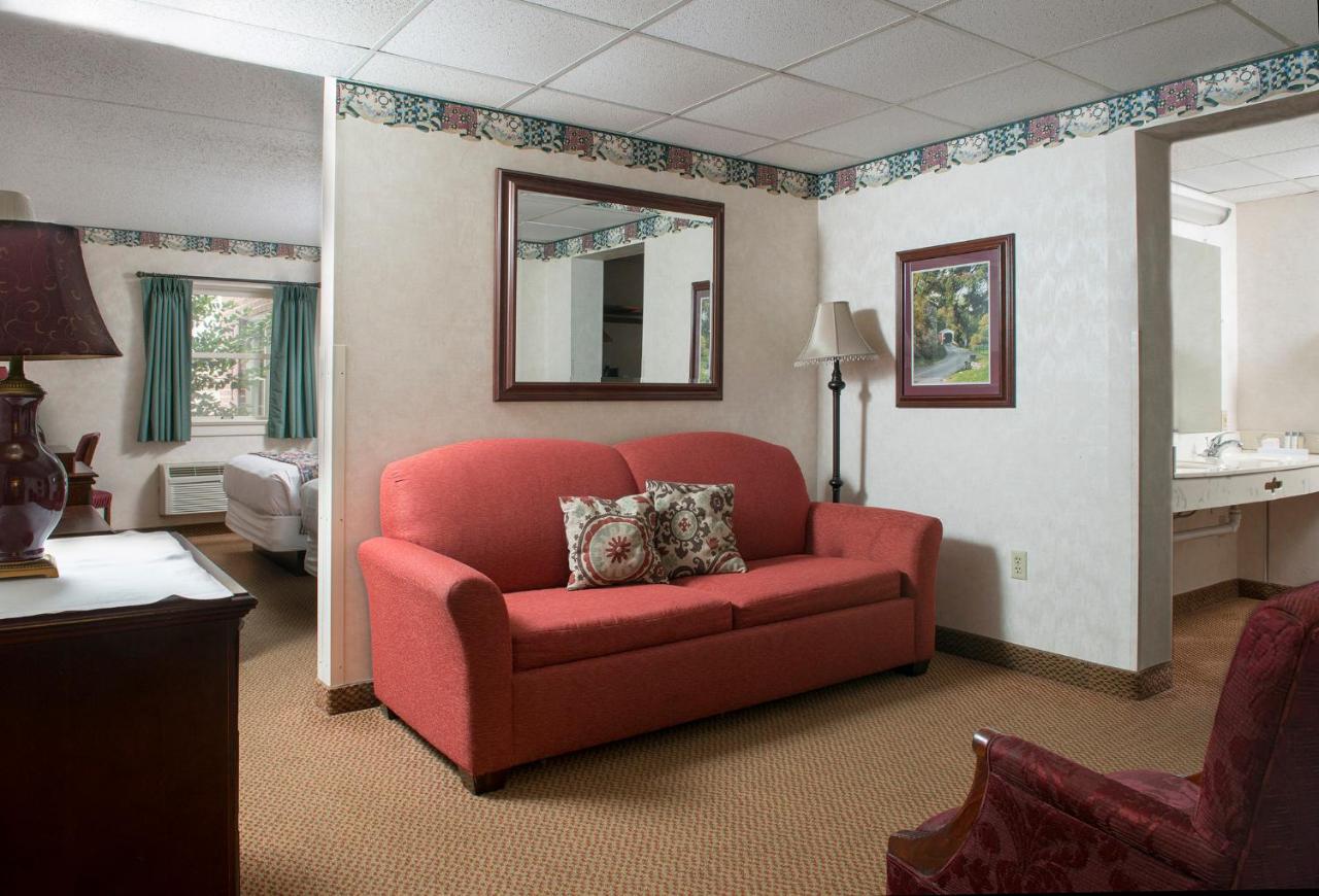 | Bird-in-Hand Family Inn