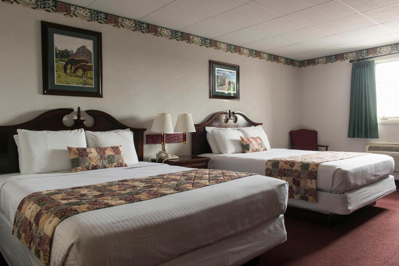 | Bird-in-Hand Family Inn