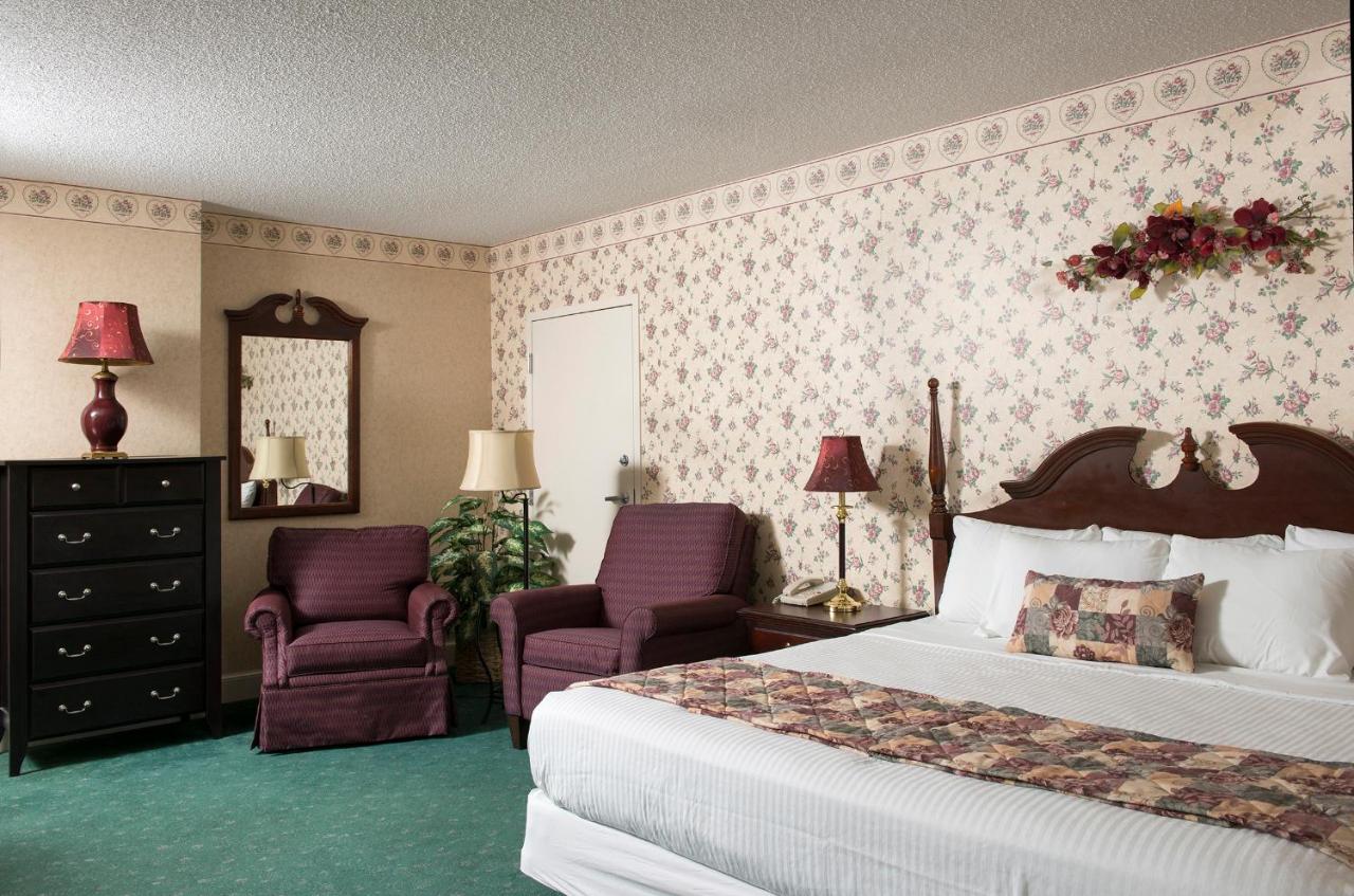 | Bird-in-Hand Family Inn