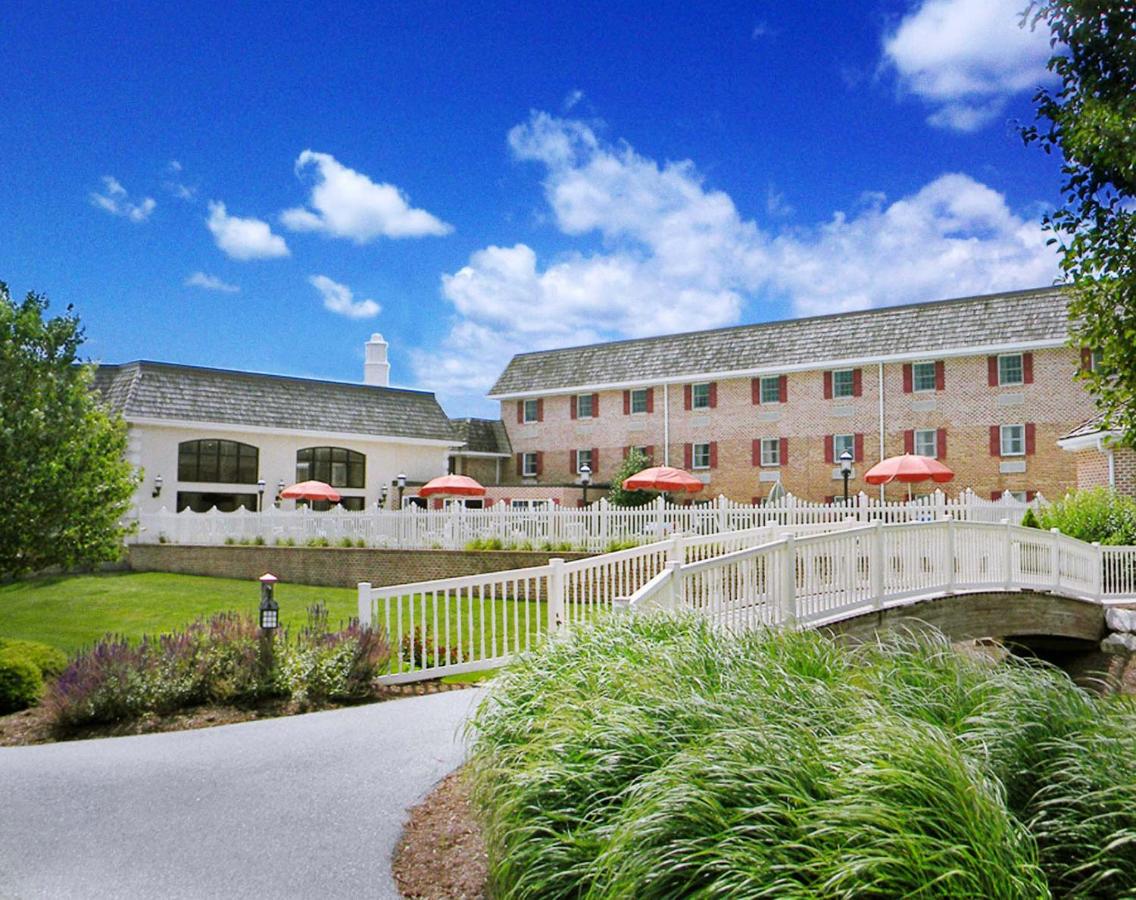 | Bird-in-Hand Family Inn
