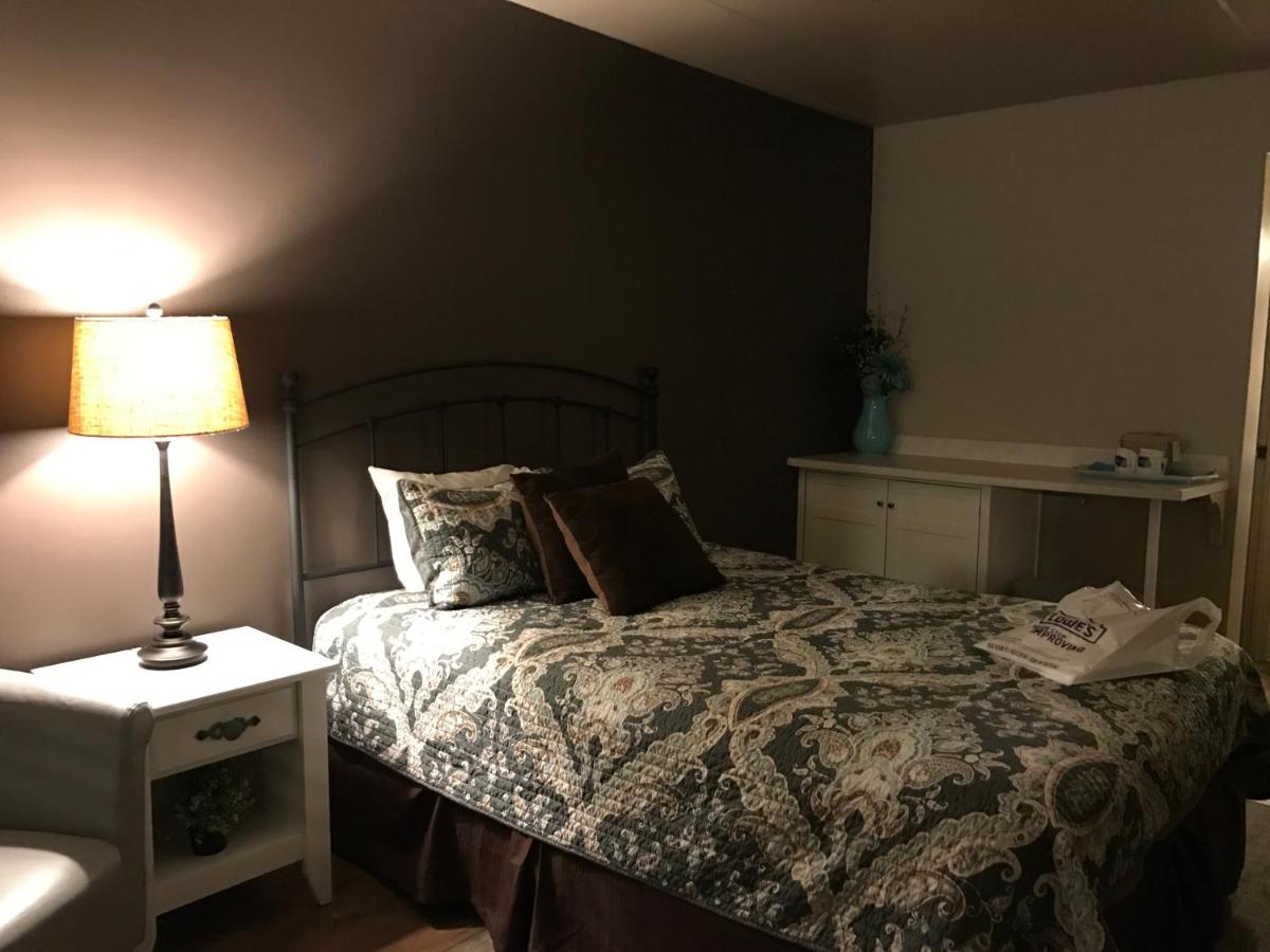 | Gateway Inn