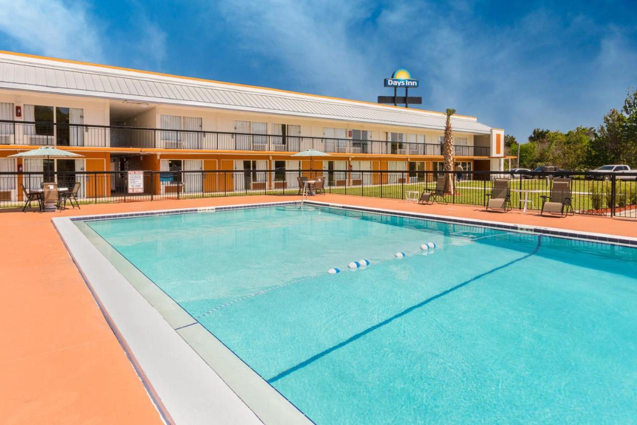 | Days Inn by Wyndham Wildwood I-75