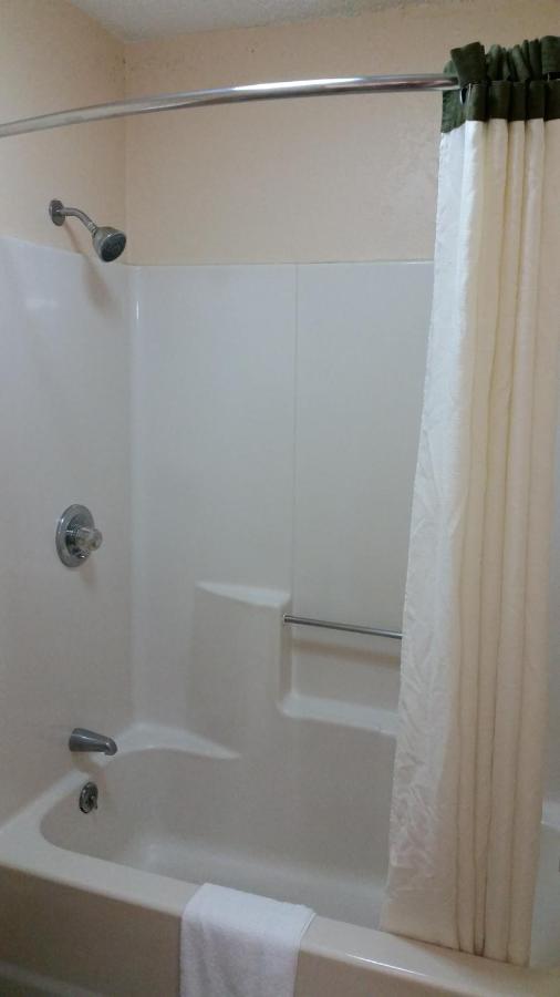 | Super 8 by Wyndham Waco/Mall area TX