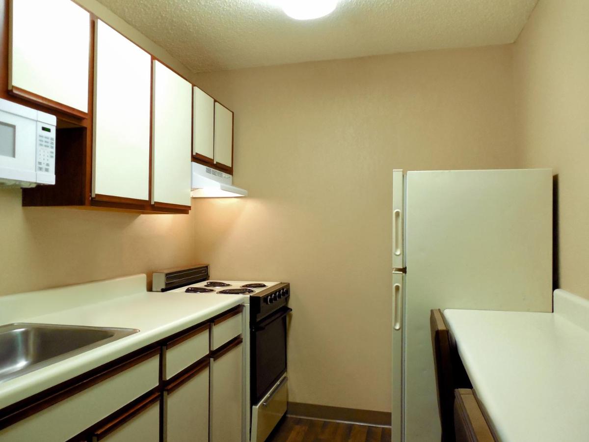 Deluxe Studio with 2 Double Beds - Non-Smoking at Extended Stay America Austin Metro