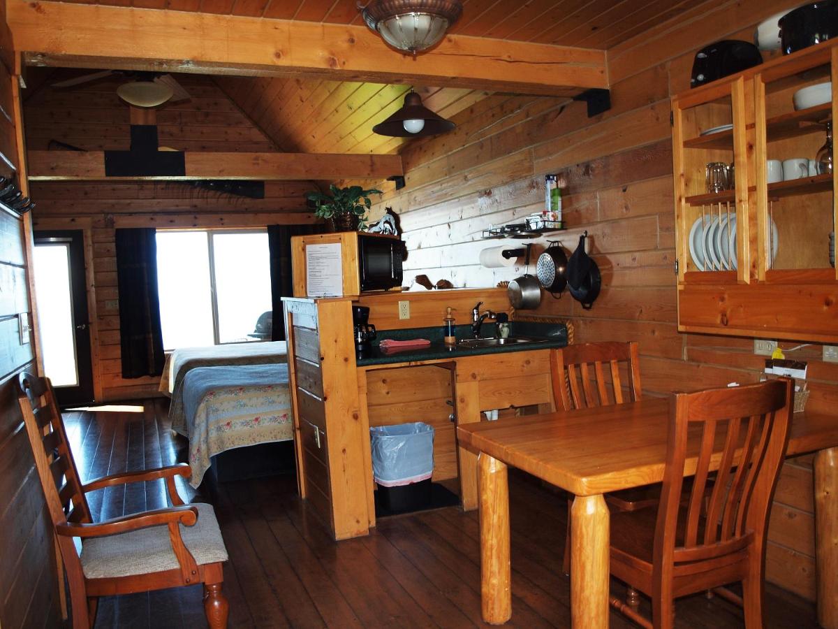 | Alaskan Suites