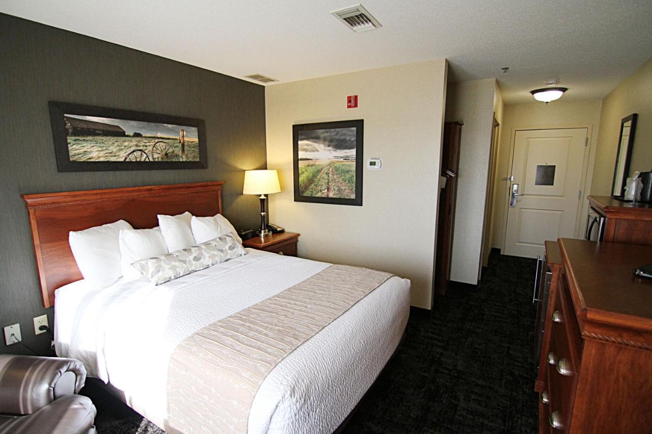 | C'mon Inn Grand Forks