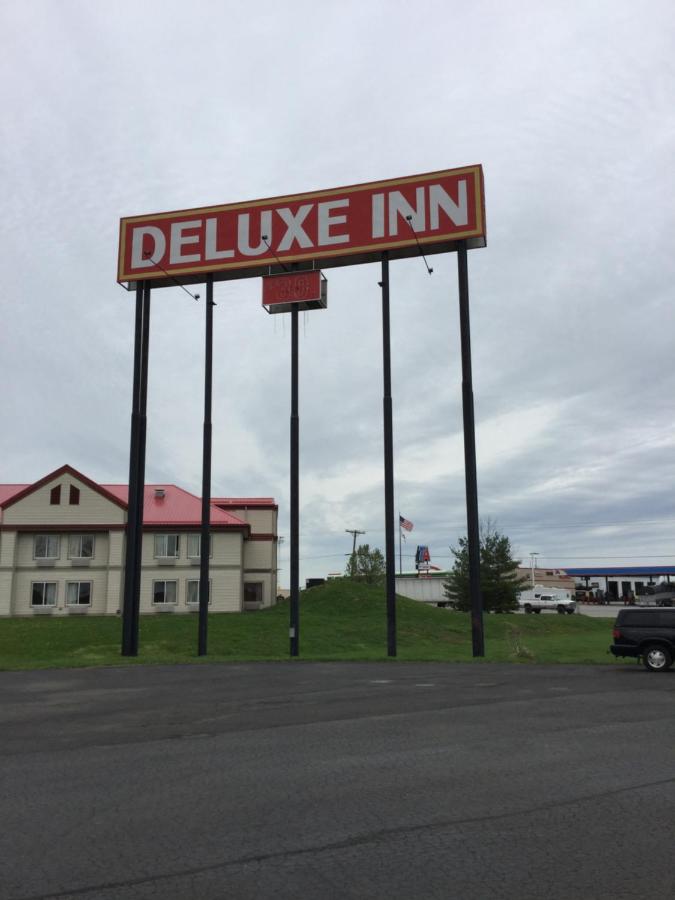  | Deluxe Inn