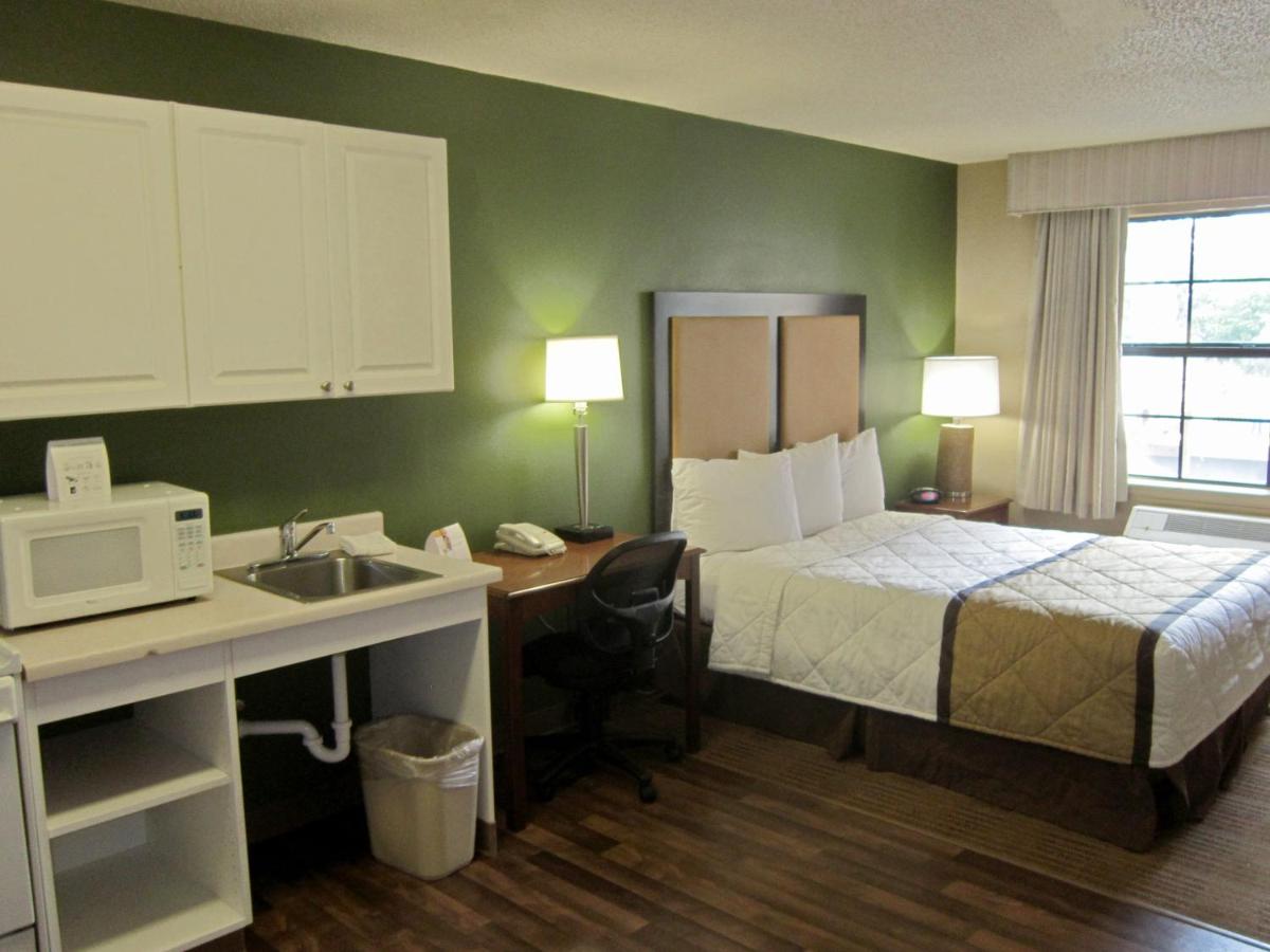 Queen studio with 1 Queen Bed - Disability Access/Non-Smoking at Extended Stay America Suites - Fayetteville - Fort Bragg
