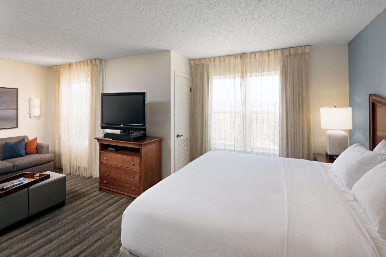King Suite with Bathtub - Disability Access at Hyatt House Herndon/Reston