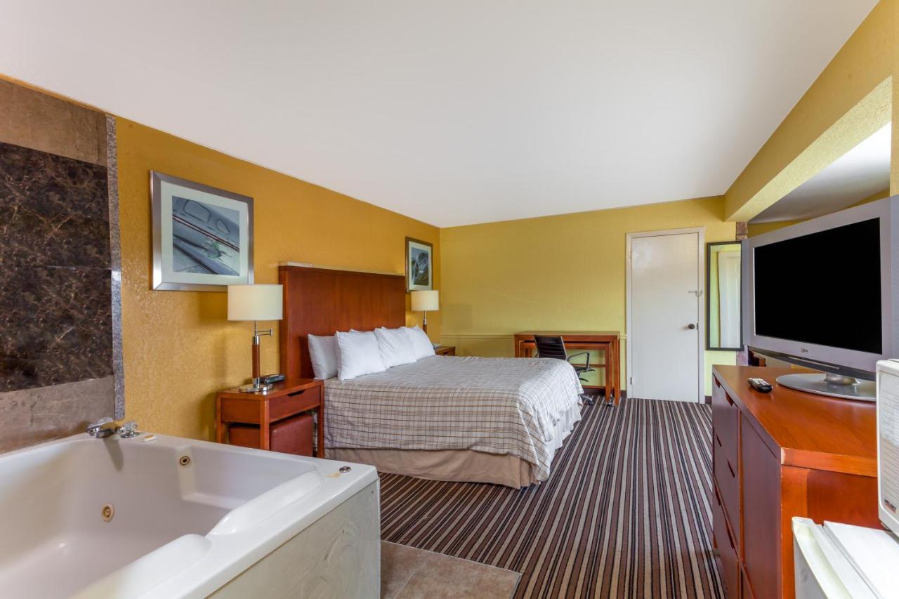  | Lodge at Mill Creek Pigeon Forge
