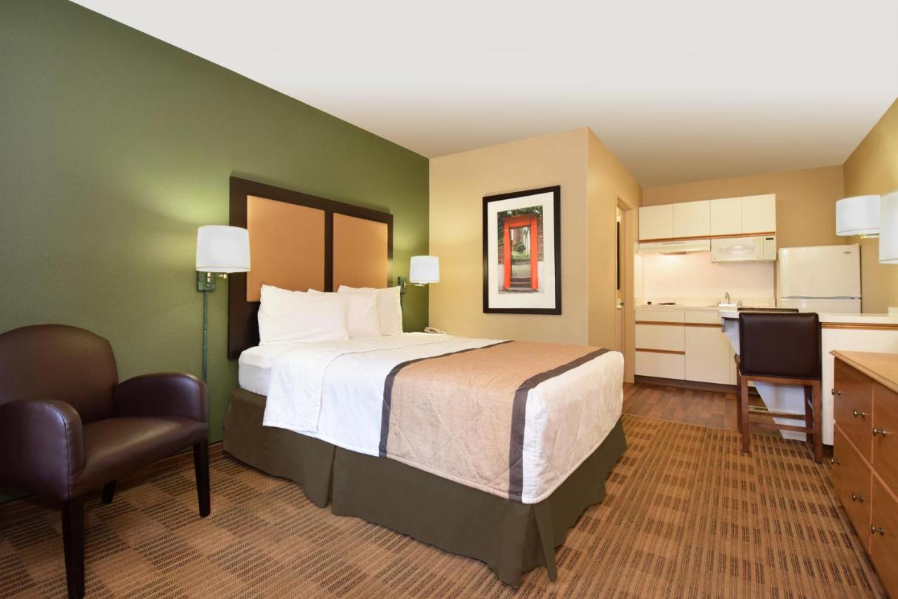 | Extended Stay America Suites - Richmond - West End - I-64