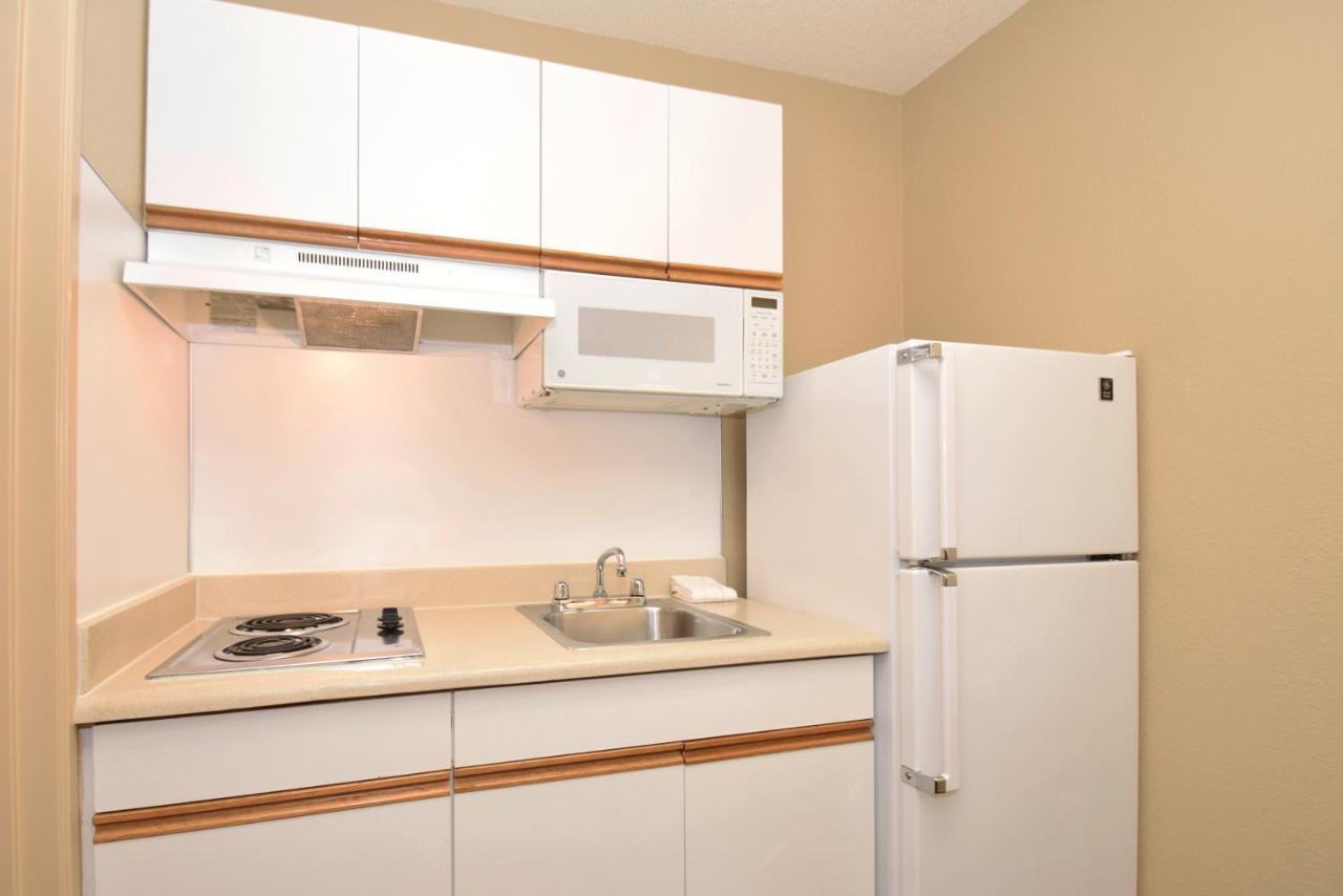 | Extended Stay America Suites - Richmond - West End - I-64