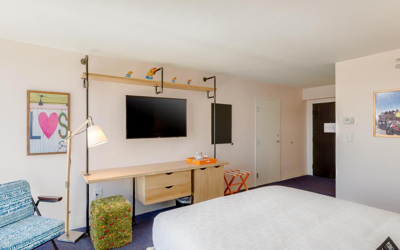 | Plunge Beach Resort
