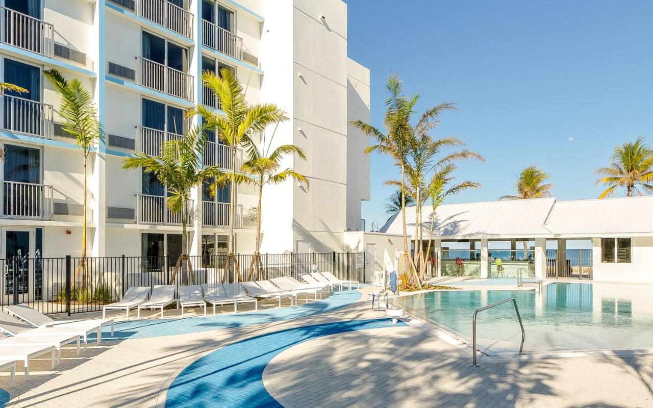 | Plunge Beach Resort
