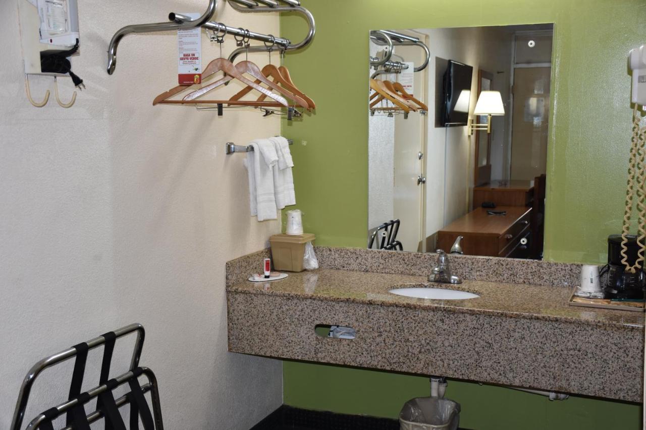 Double Room with Two Double Beds - Smoking at Super 8 by Wyndham Tifton