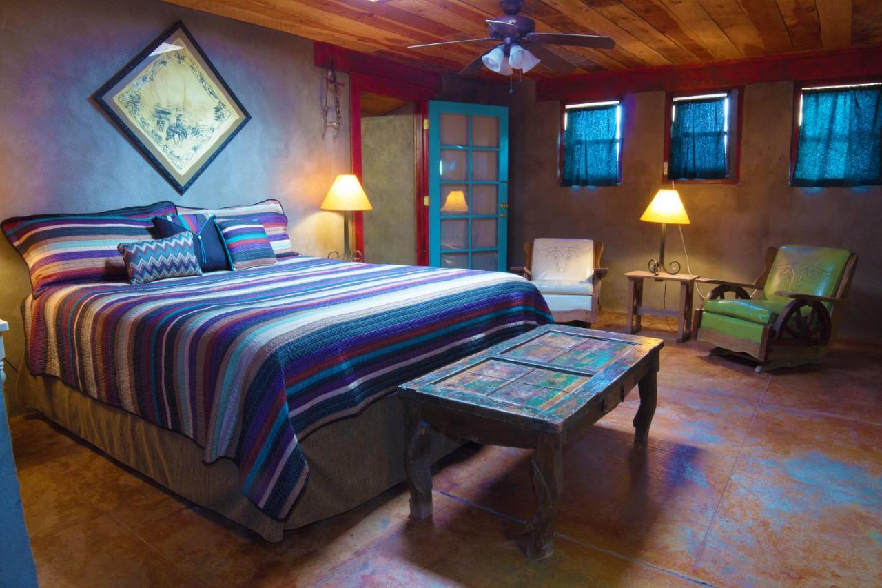 | Rancho de la Osa Guest Ranch