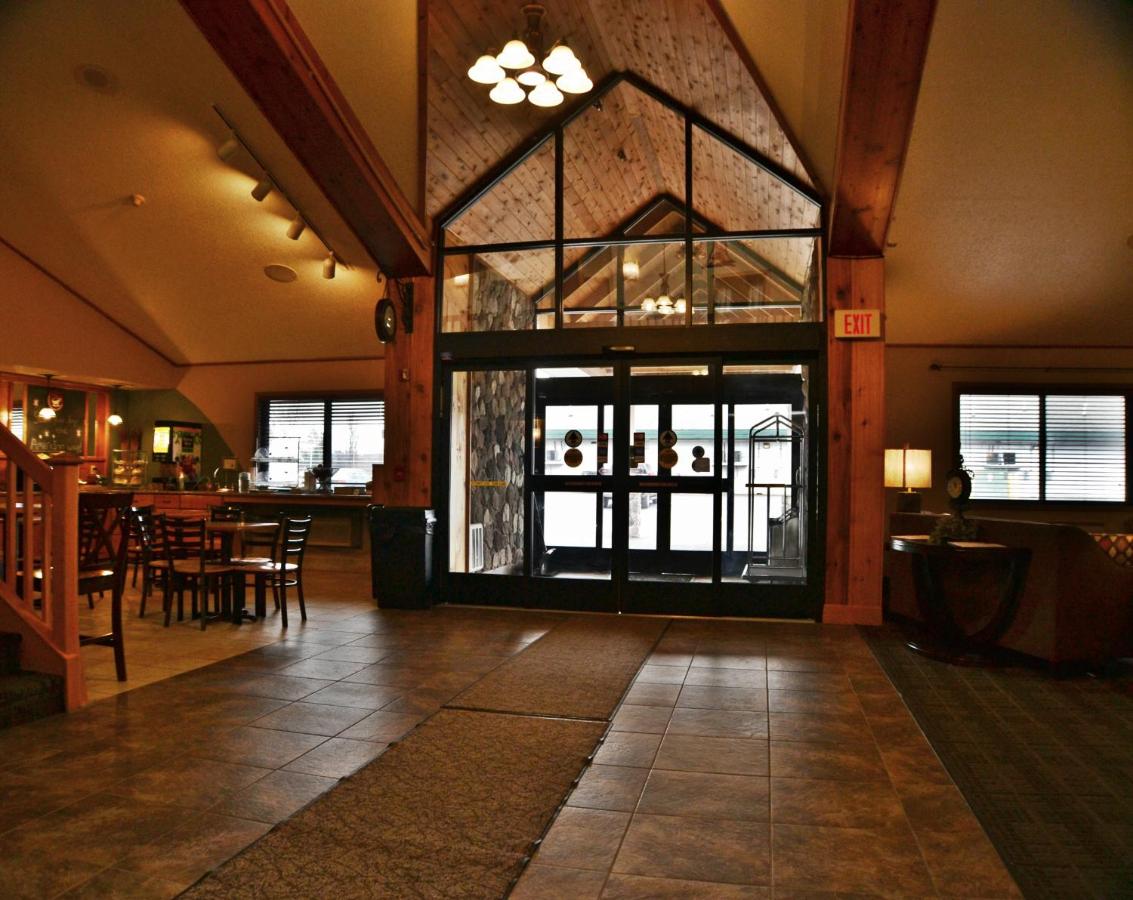 | AmericInn by Wyndham Calumet