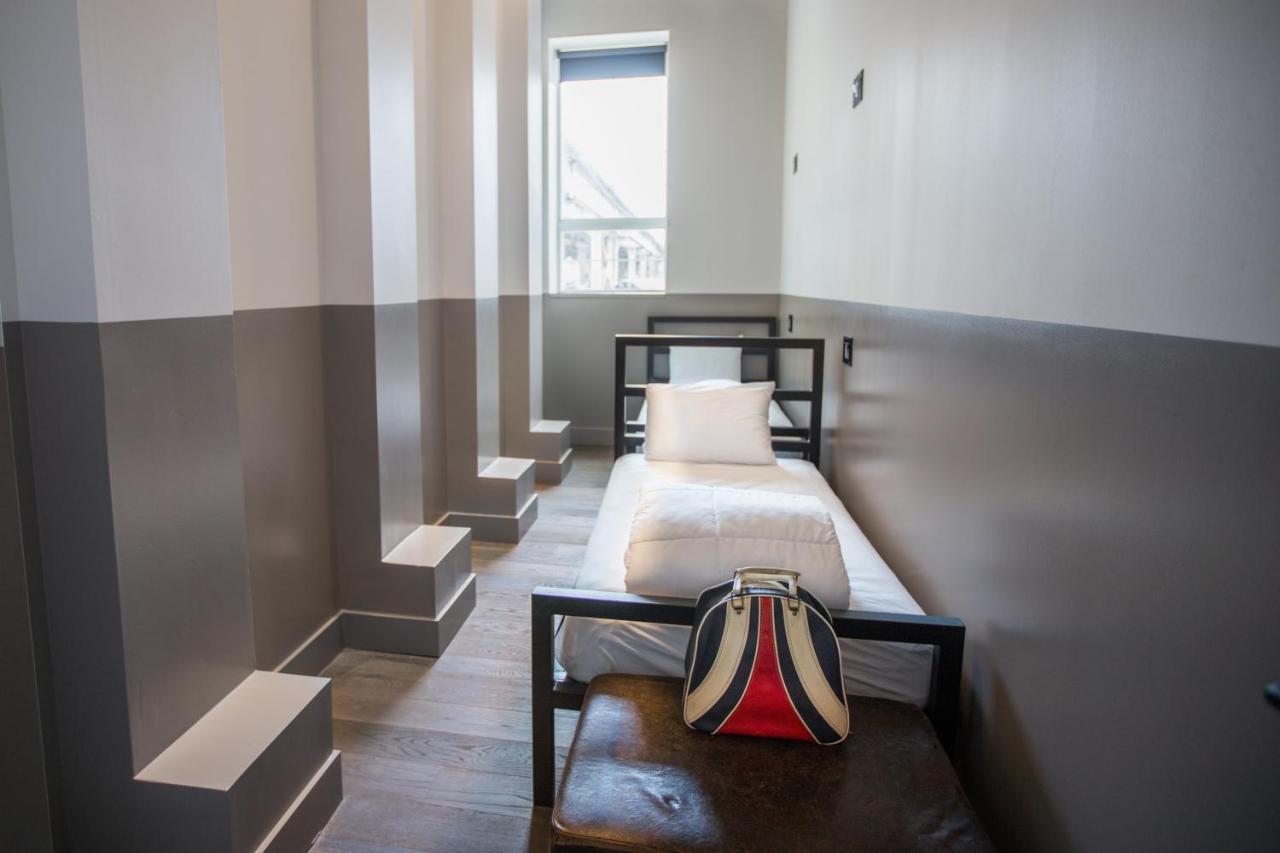 One Bedroom Suite at The Chicago Hotel Collection River North
