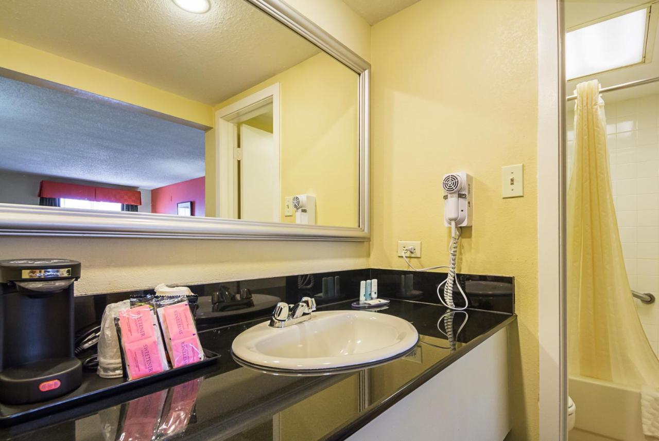 Presidential King Suite at Studio 6 Suites North Richland Hills, TX