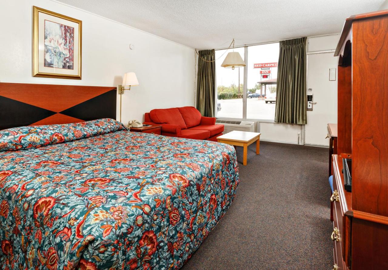  | Red Carpet Inn - Louisville