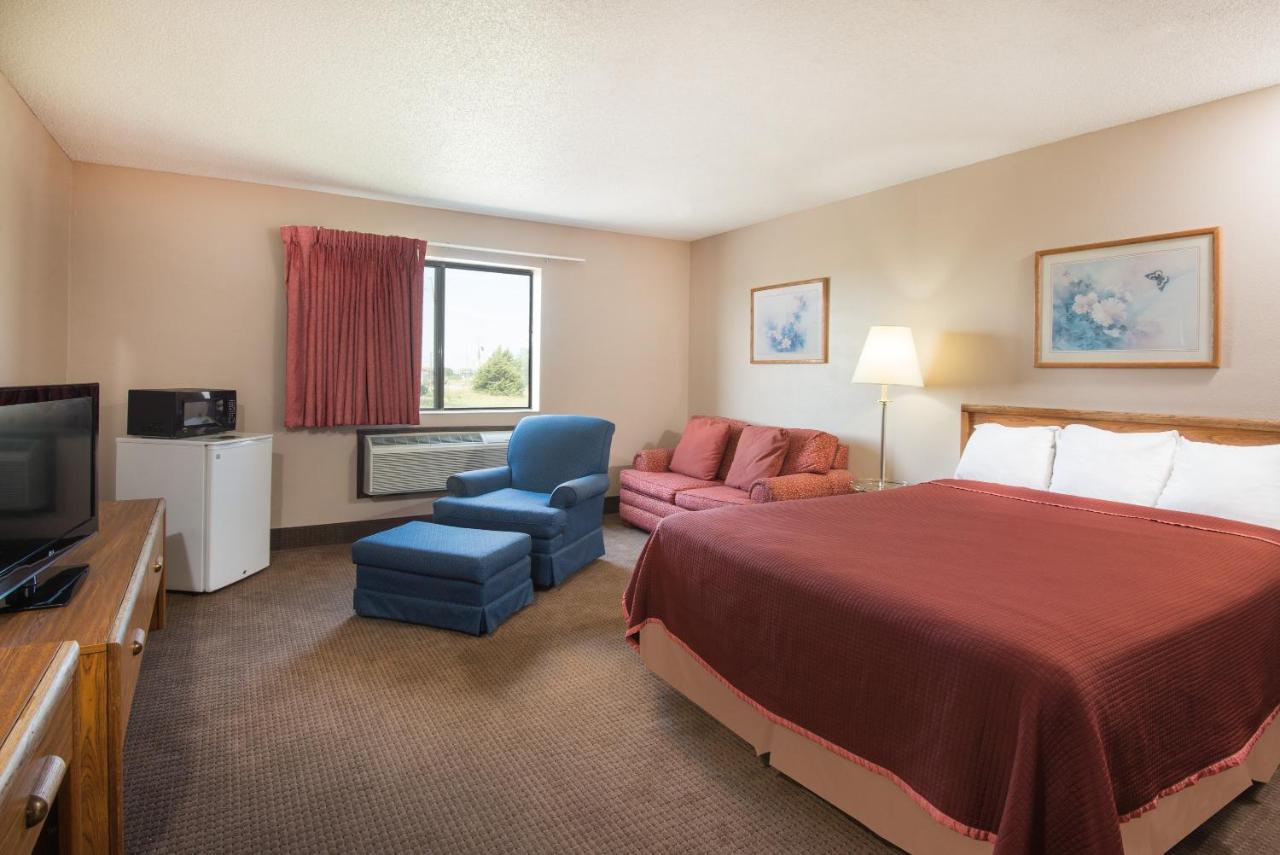  | Super 8 by Wyndham Abilene KS