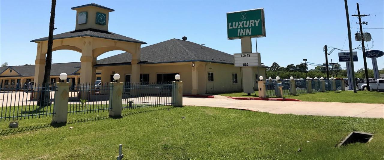 | Luxury Inn Liberty