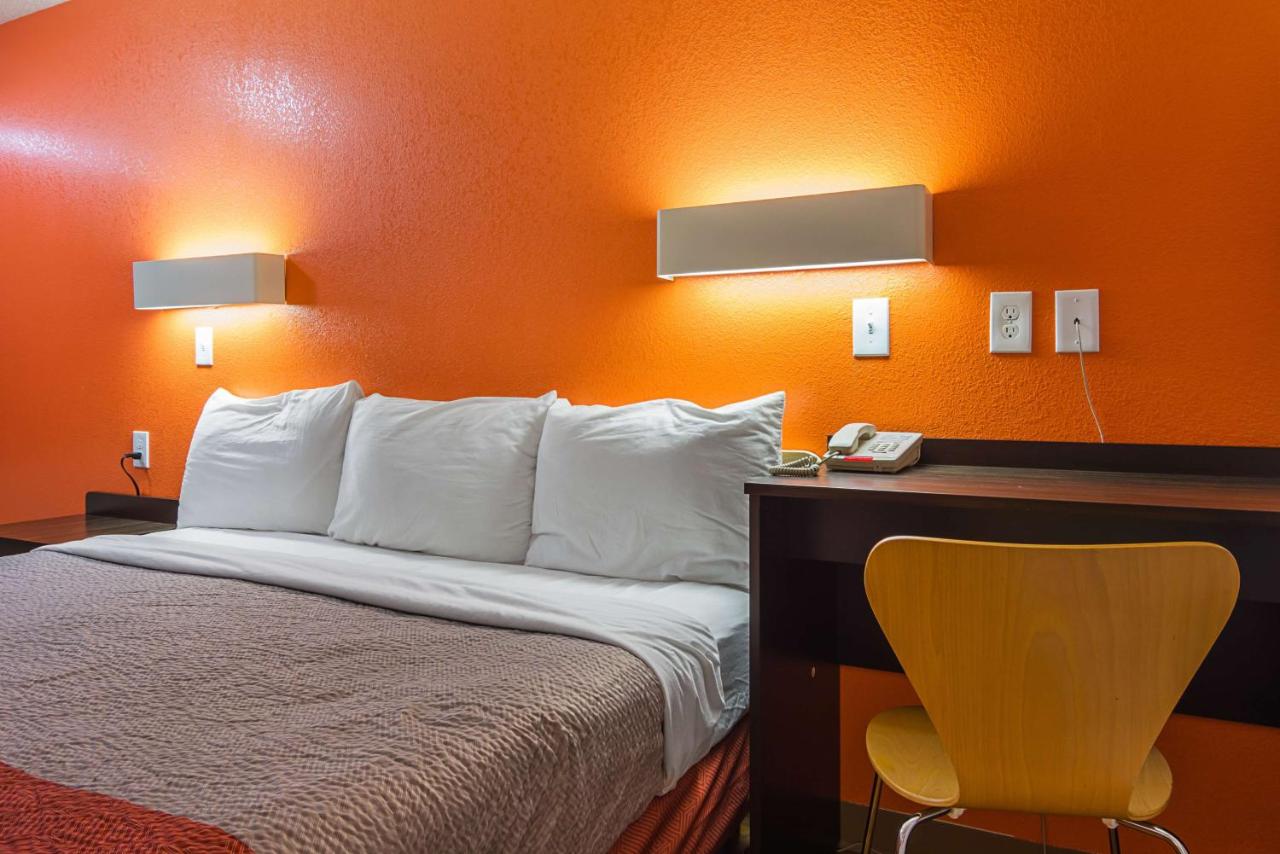 Double Room - Disability Access at Motel 6-Tucker, GA - Atlanta Northeast