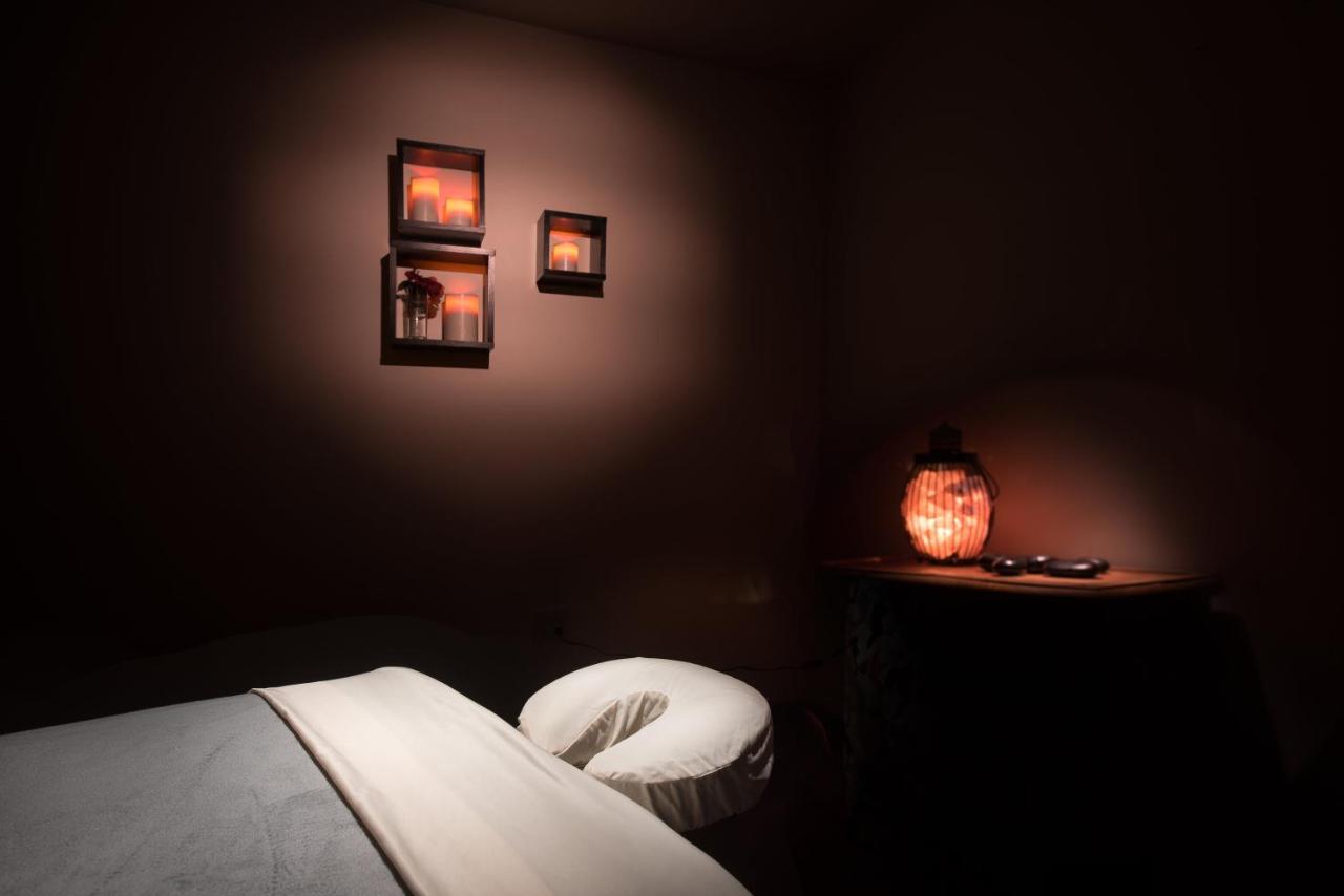 | Palm Mountain Resort & Spa