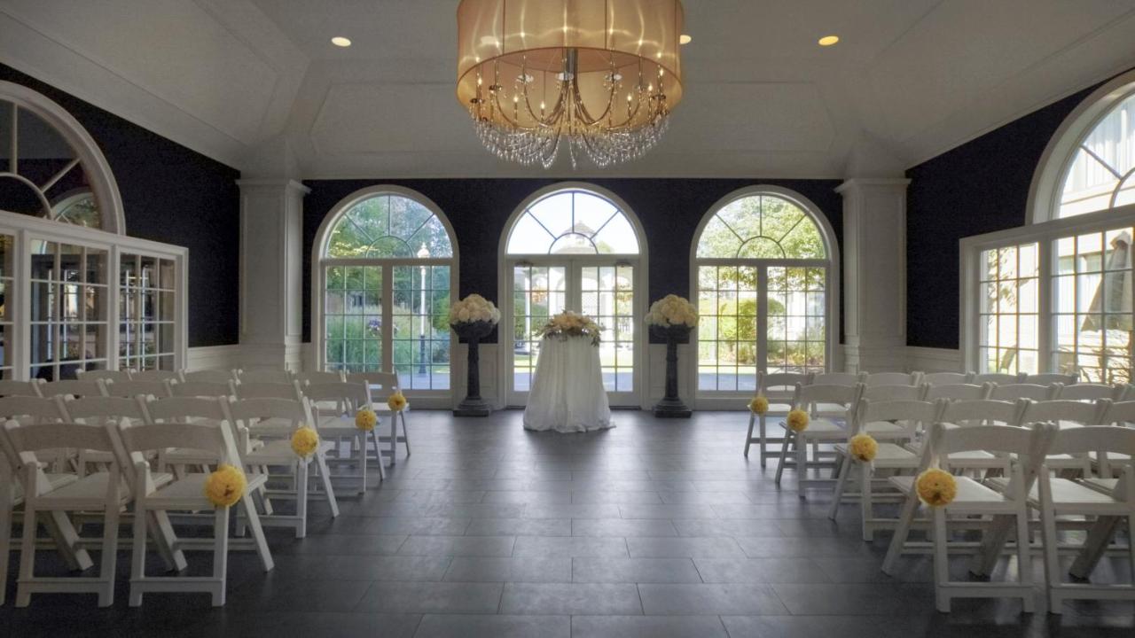 | Ethan Allen Hotel