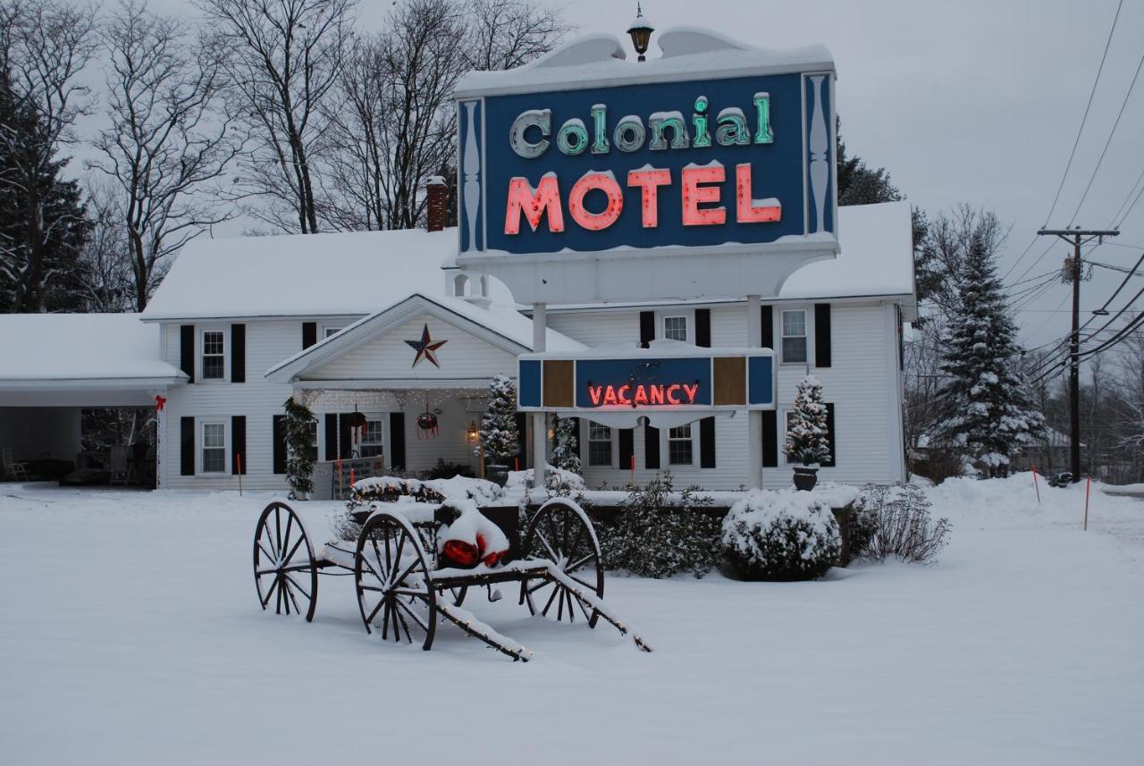  | Colonial Motel