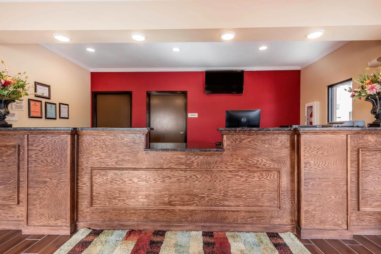 | Econo Lodge Boaz