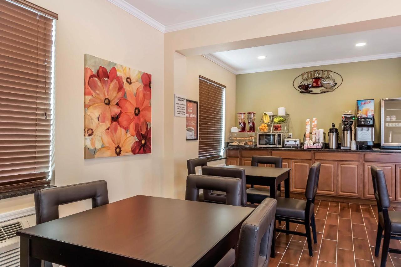 | Econo Lodge Boaz