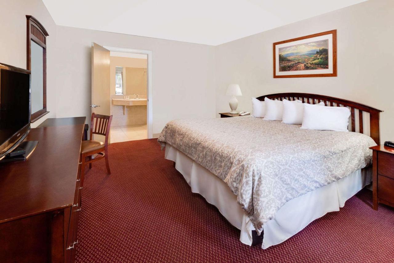 King Room - Disability Access at Super 8 by Wyndham Traverse City