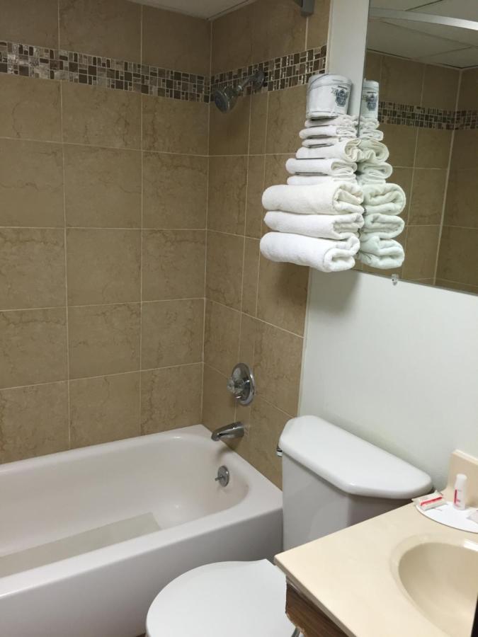 Studio Queen Suite - Non-Smoking at Super 8 by Wyndham Redfield