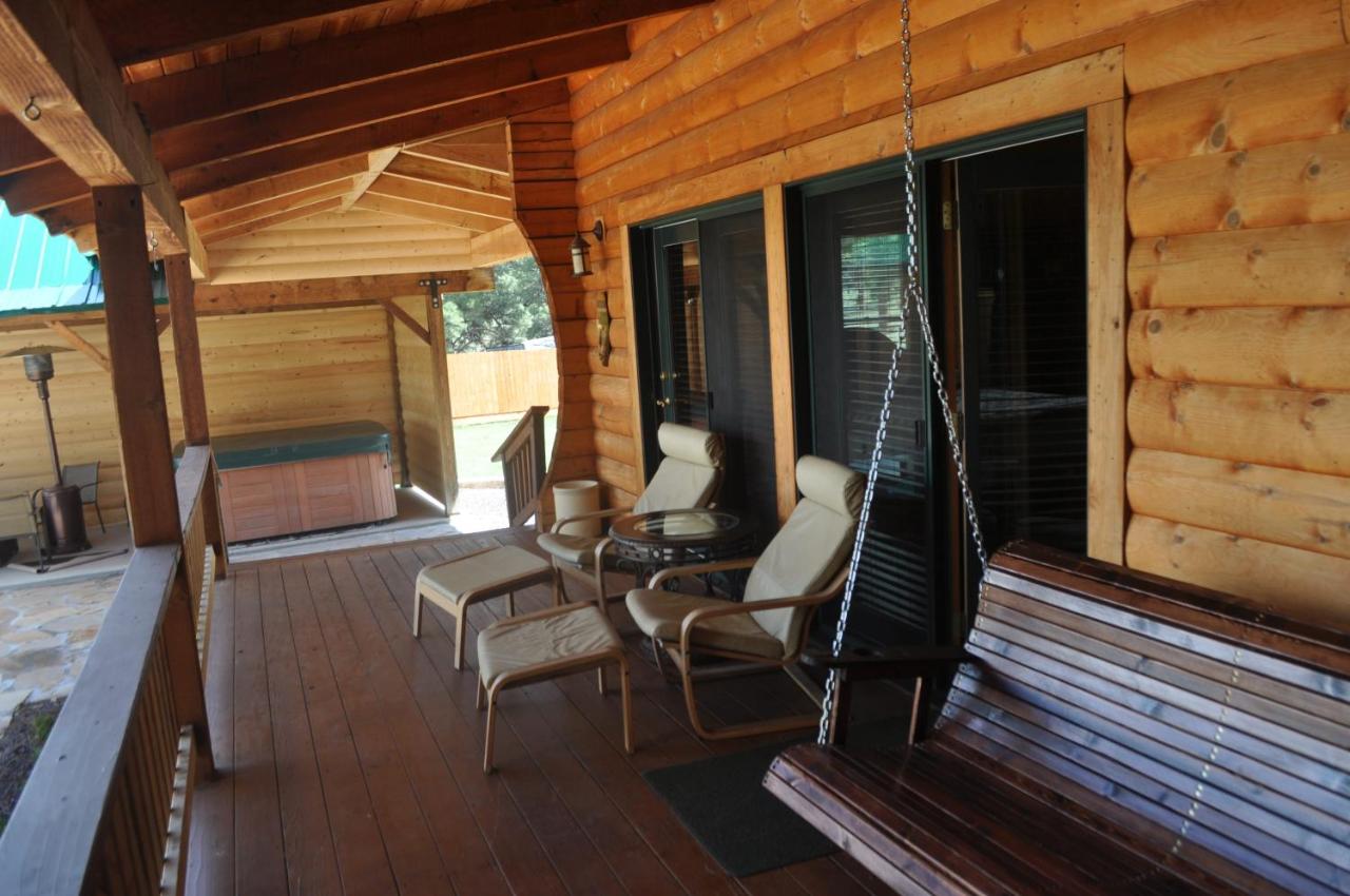 | Elkwood Manor Bed & Breakfast