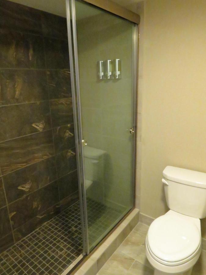  | Edgewater Hotel and Suites