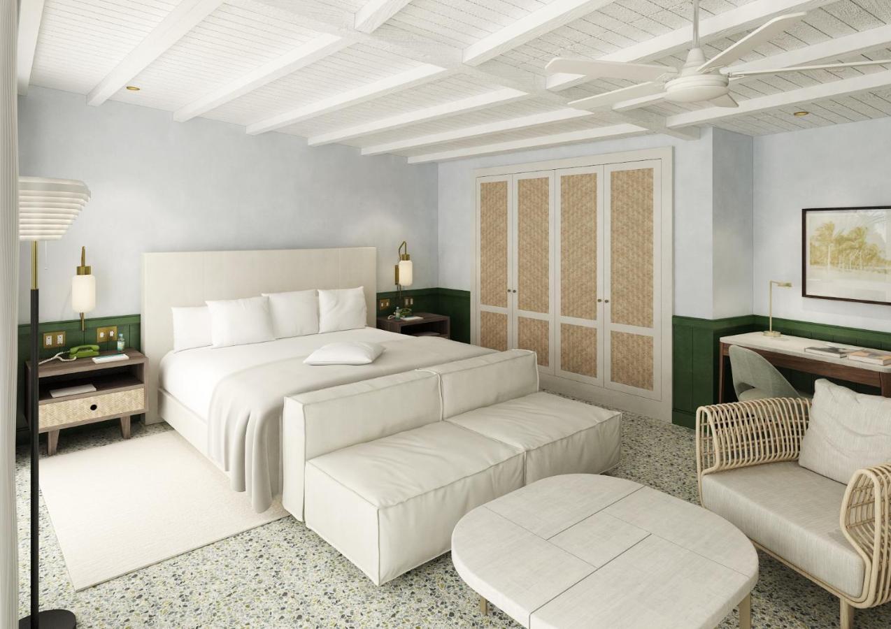 Accessible Ocean Bungalow King at Four Seasons Hotel at The Surf Club