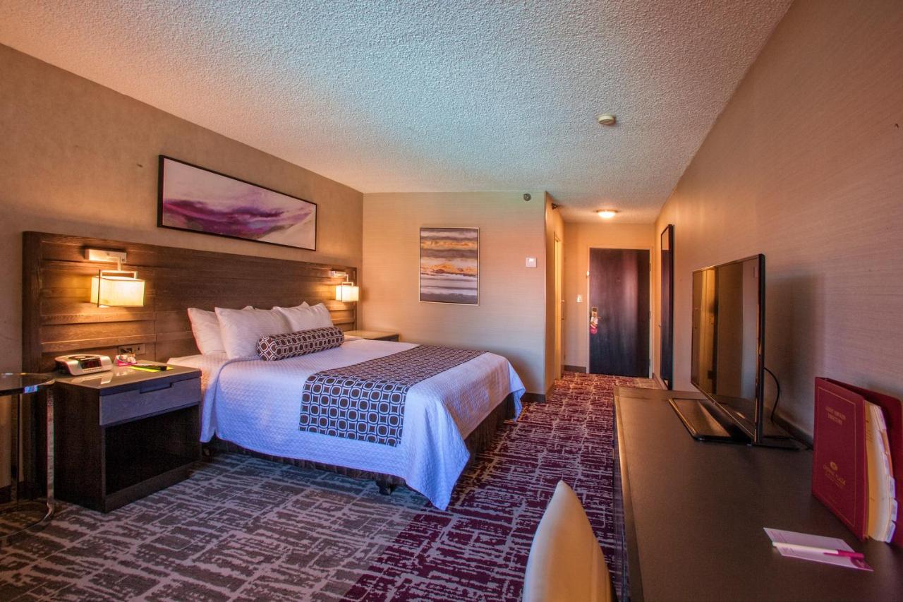 | Crowne Plaza Silicon Valley North - Union City, an IHG Hotel