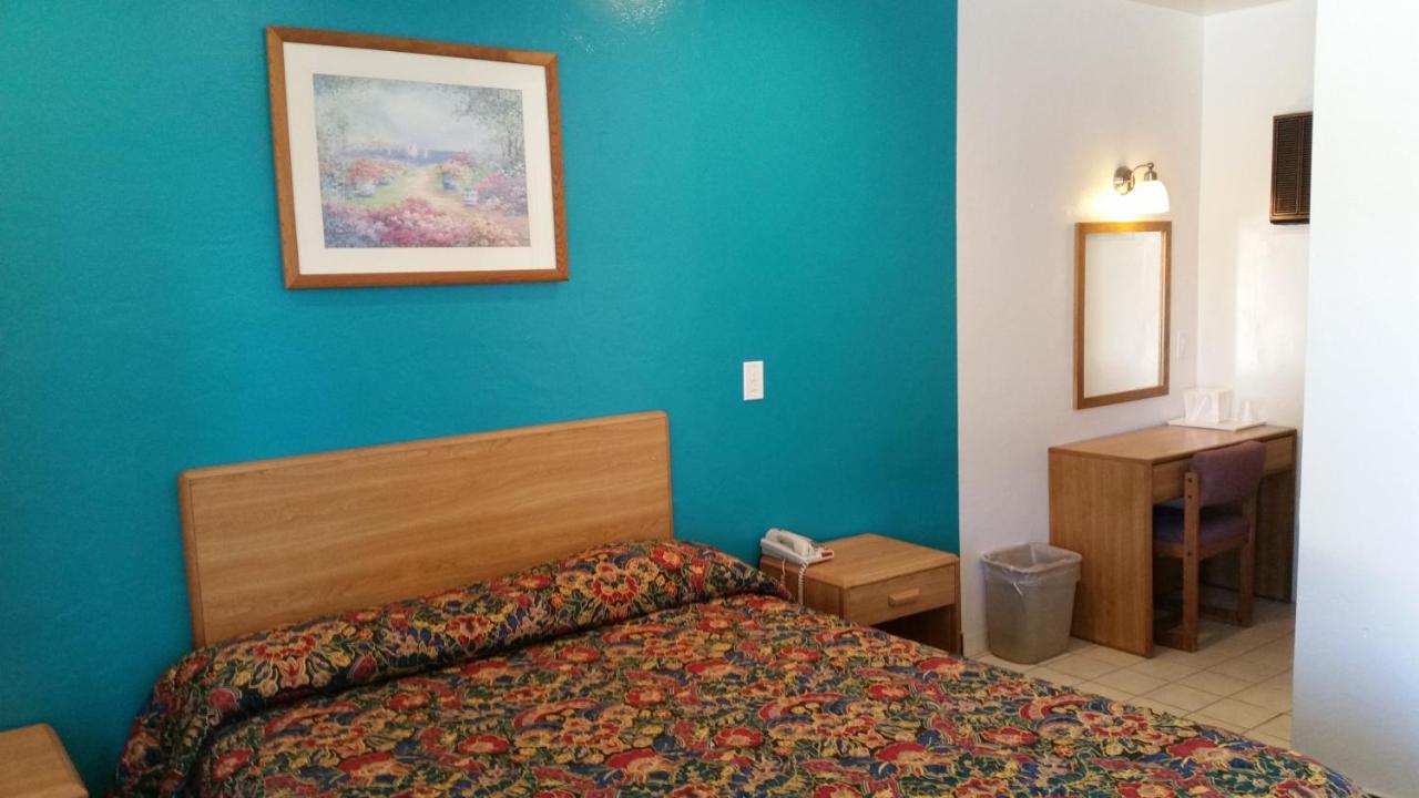 | Economy Inn Motel