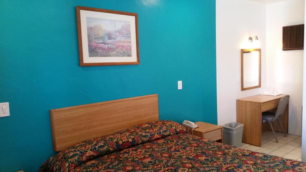 | Economy Inn Motel