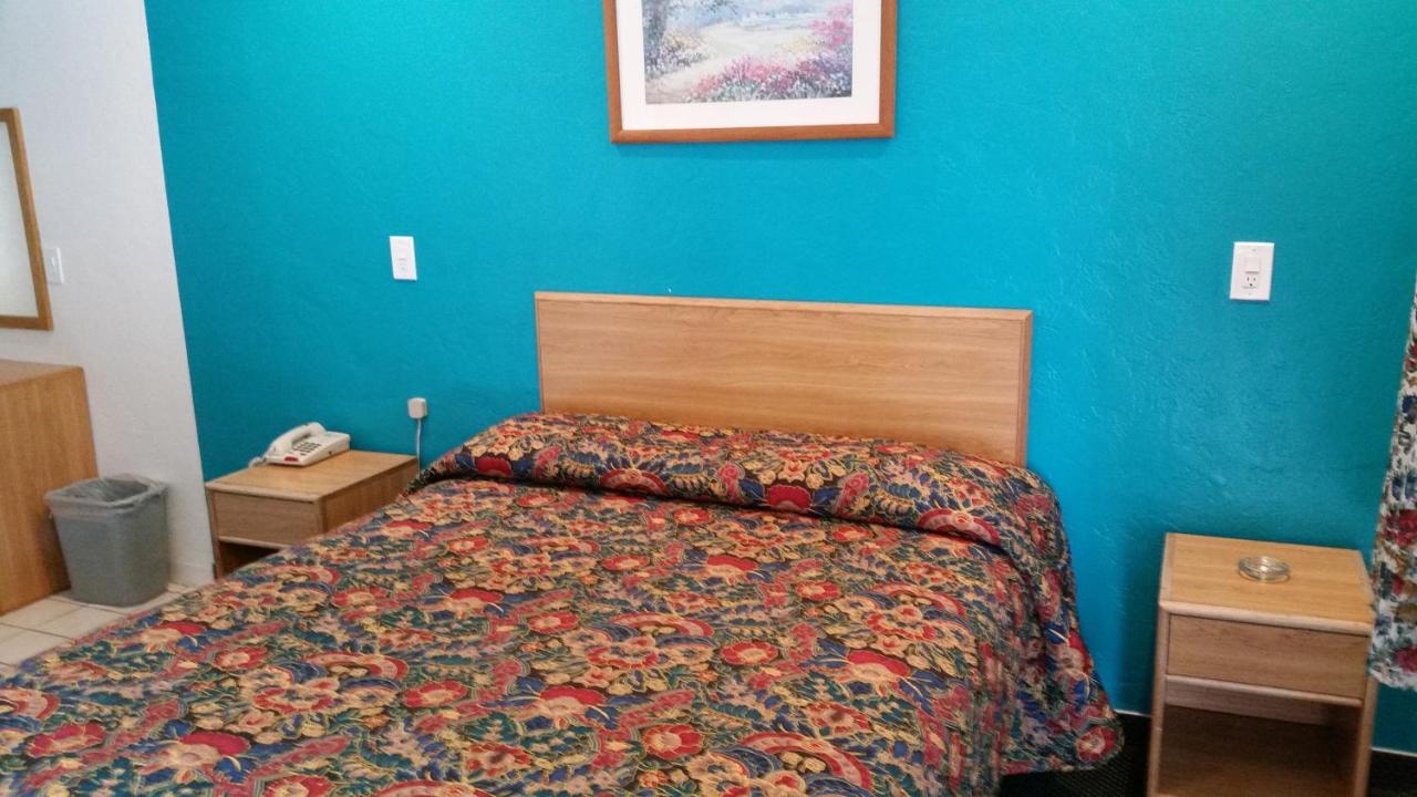 | Economy Inn Motel